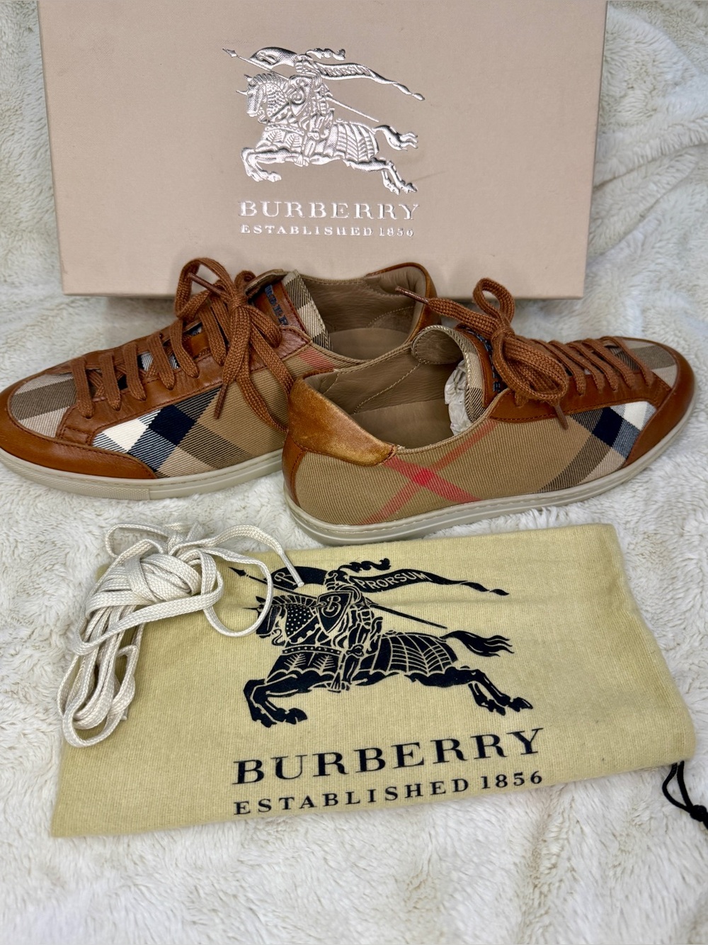 Burberry House Check Low Top Sneakers Euro 37